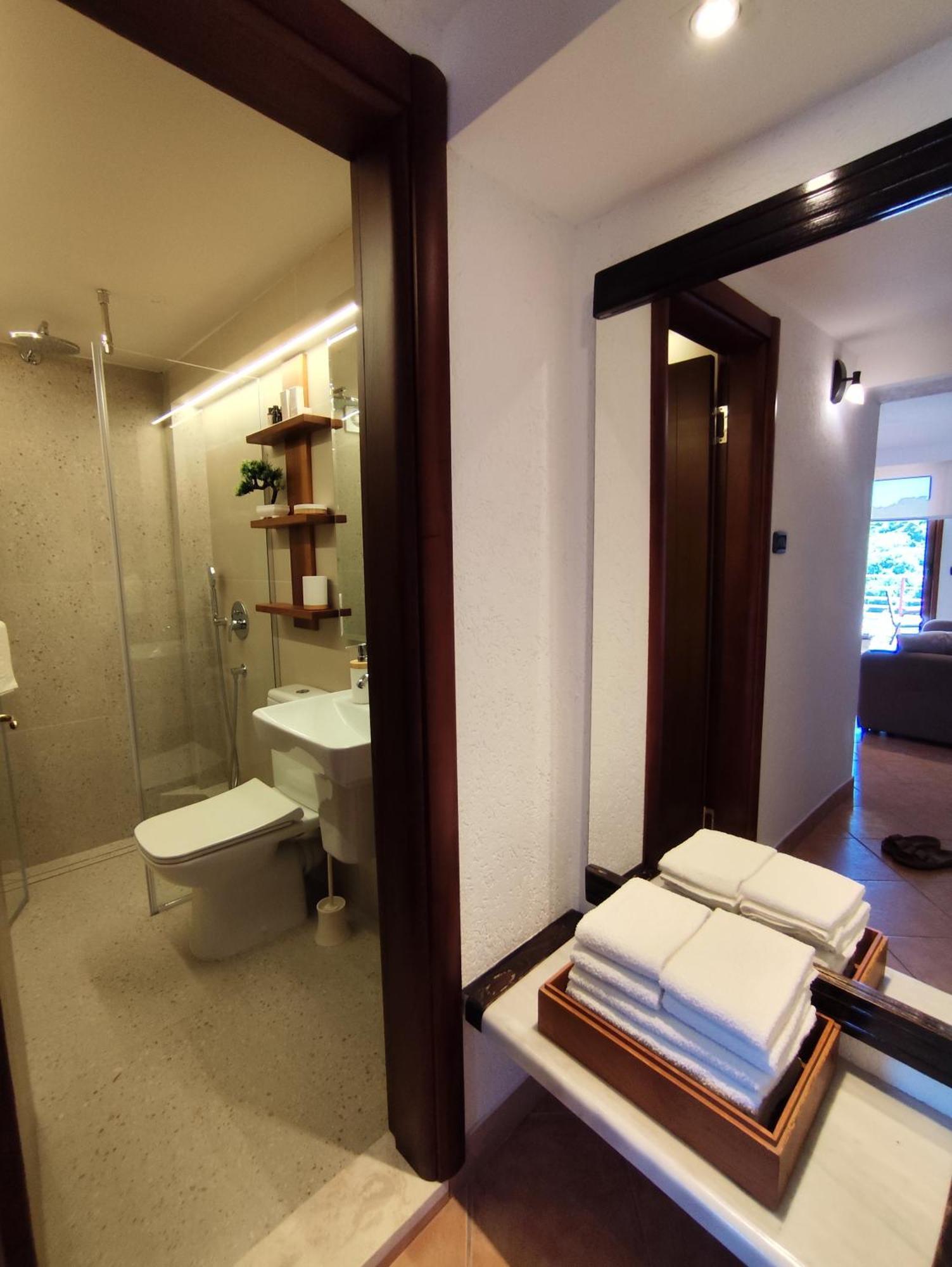 Guest House Jedro Petrovac Bilik gambar