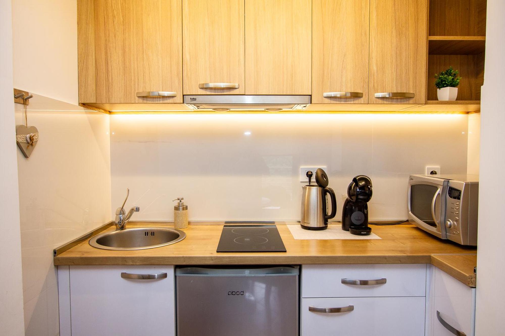 Guest House Jedro Petrovac Luaran gambar