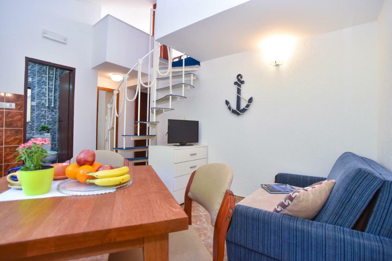 Guest House Jedro Petrovac Luaran gambar