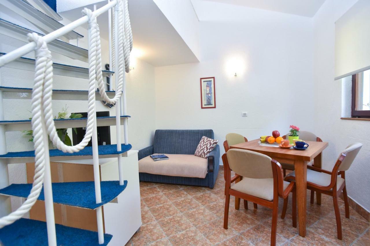 Guest House Jedro Petrovac Luaran gambar