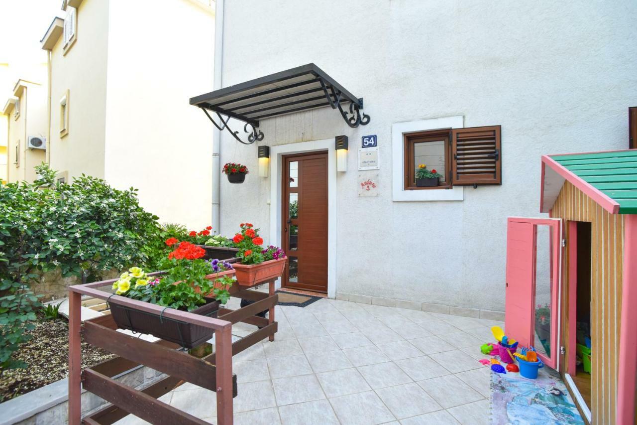 Guest House Jedro Petrovac Luaran gambar